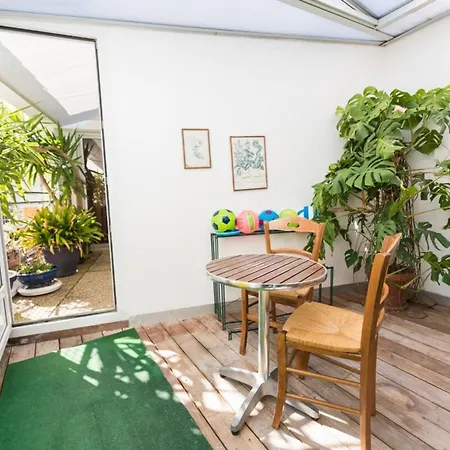 75m2 Flat On The Harbour Car Park Included *