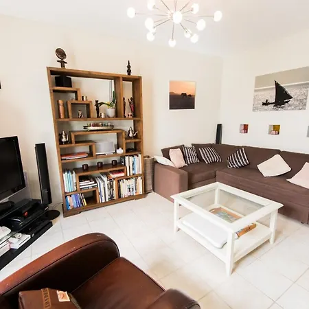 Lavardin Avec Parking Appartement *